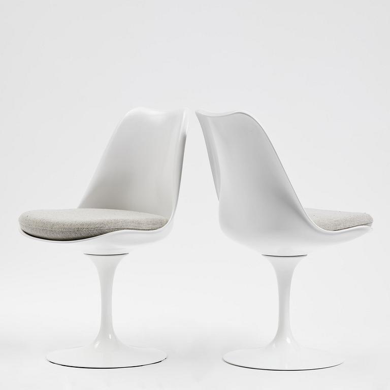 Eero Saarinen, a set of six "Tulip" chairs, Knoll Studio, 2010.