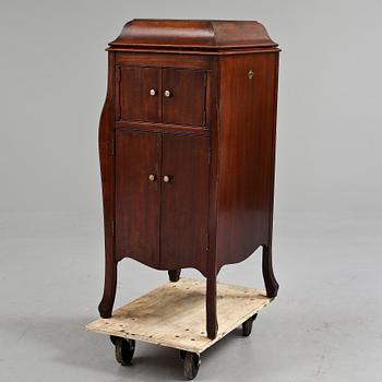 SALONGSGRAMMOFON, "Victrola", Victor Talking Machine Company, USA, 1913.
