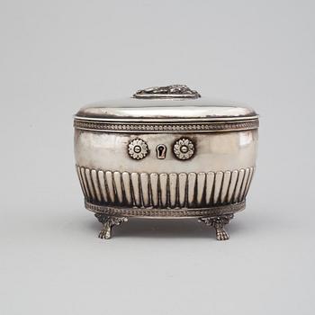 A Swedish early 20th century silver sugar-casket, mark of CG Hallberg, Stockholm 1908.