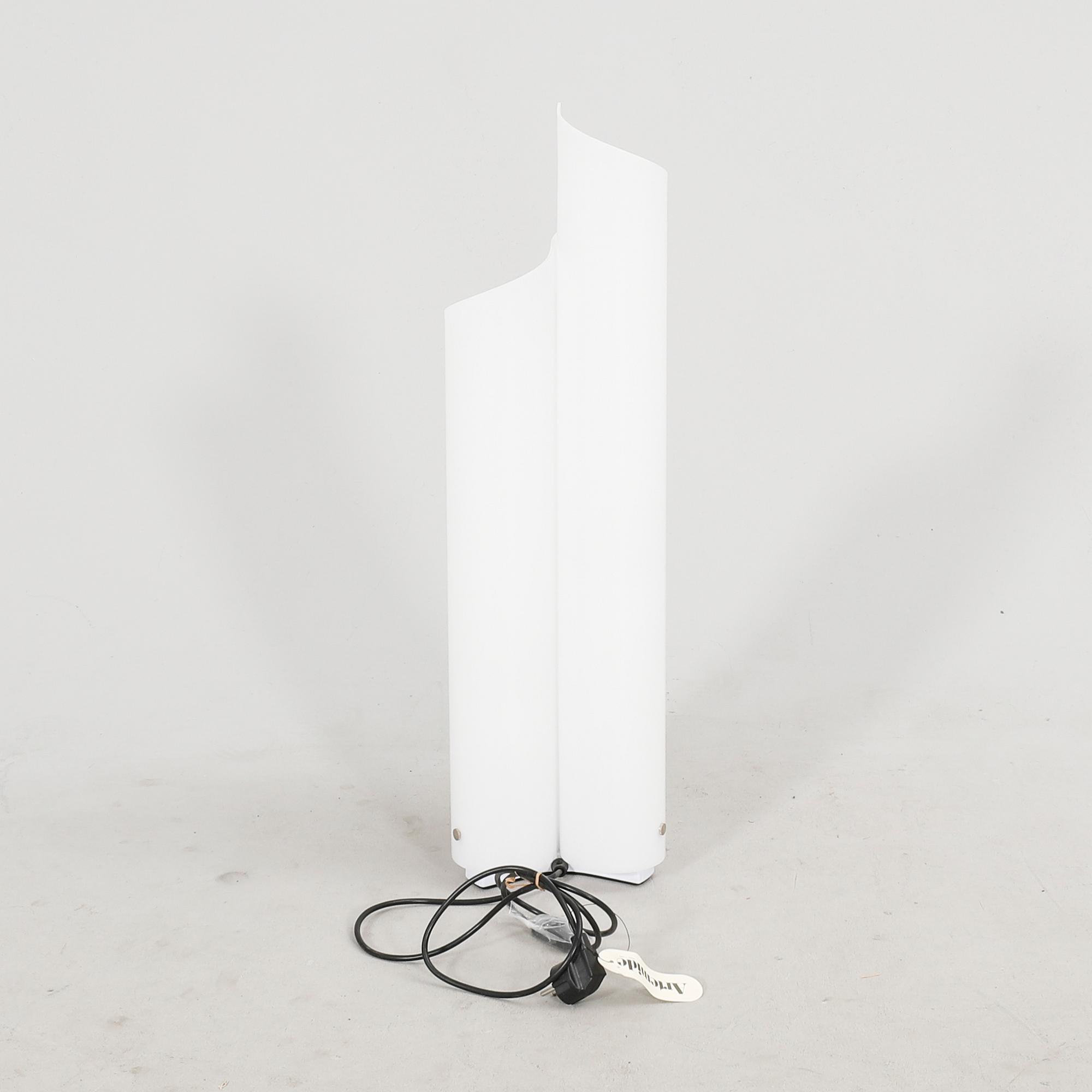 Vico Magistretti, "Chimera", golvlampa Artemide, Italien. Formgiven 1969, ny edition 1999.