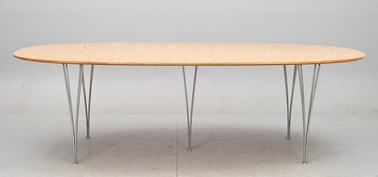 BORD. "Superellips", design Piet Hein och Bruno Mathsson.