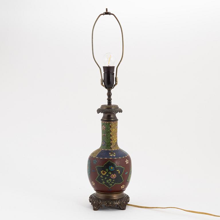 A Chinese cloisonné vase/table lamp, early 20th century.