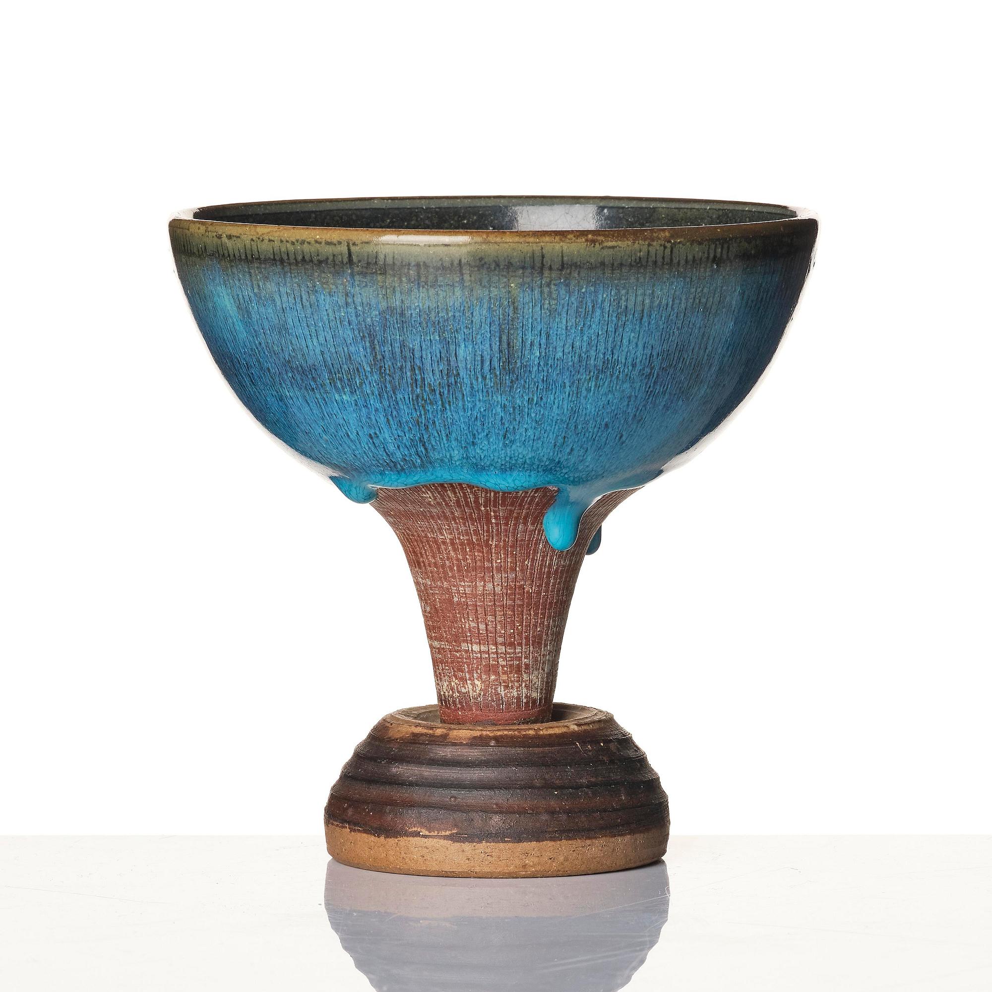 Wilhelm Kåge, a Farsta Spirea stoneware footed bowl, Gustavsberg Studio 1957.
