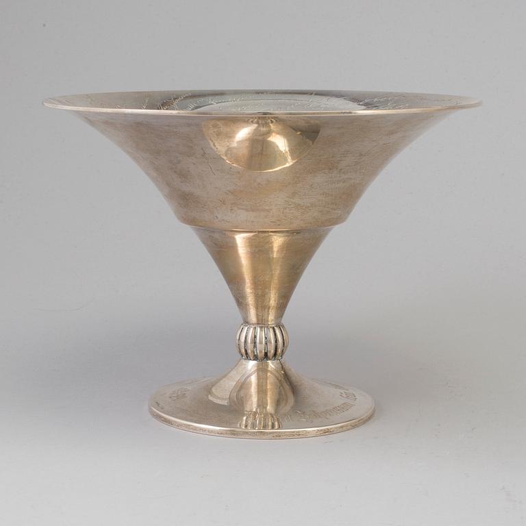 A silver bowl. K.G.M.G, Uppsala, 1929.