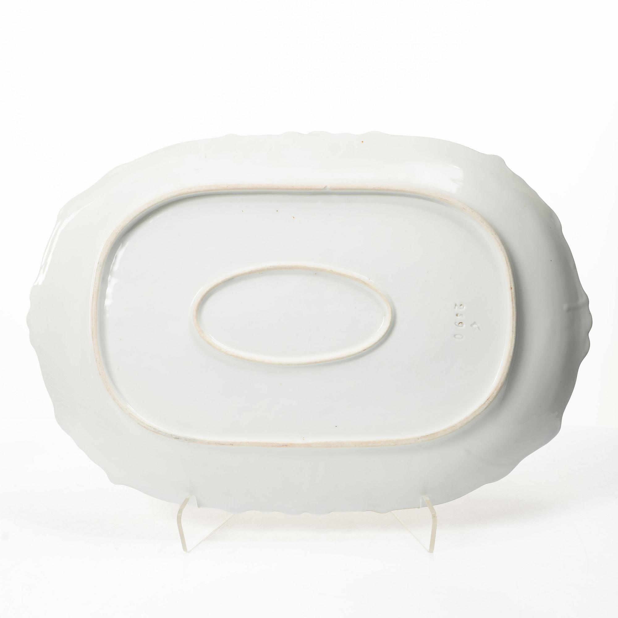 A 15 piece ‘birds’ porcelain dinner service, around 1900.