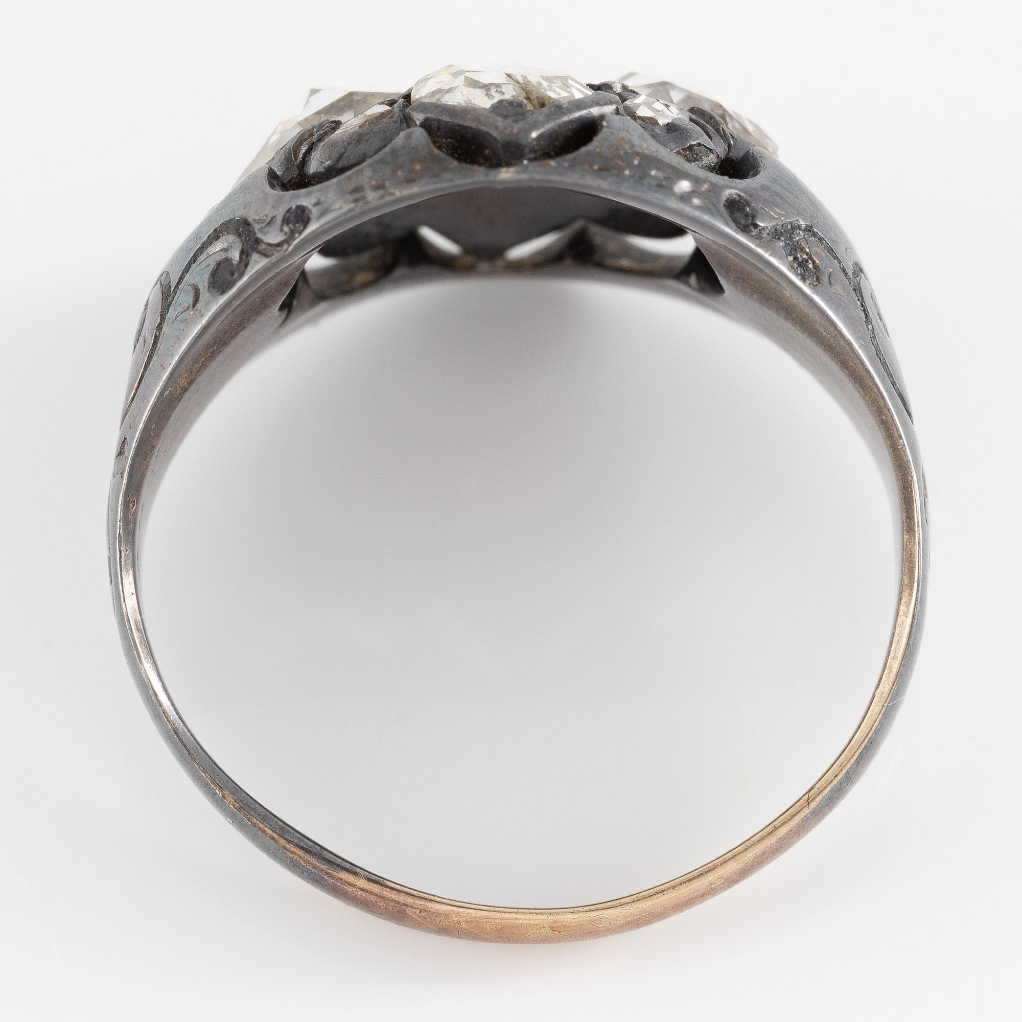 Ring, silver with rose-cut diamonds.