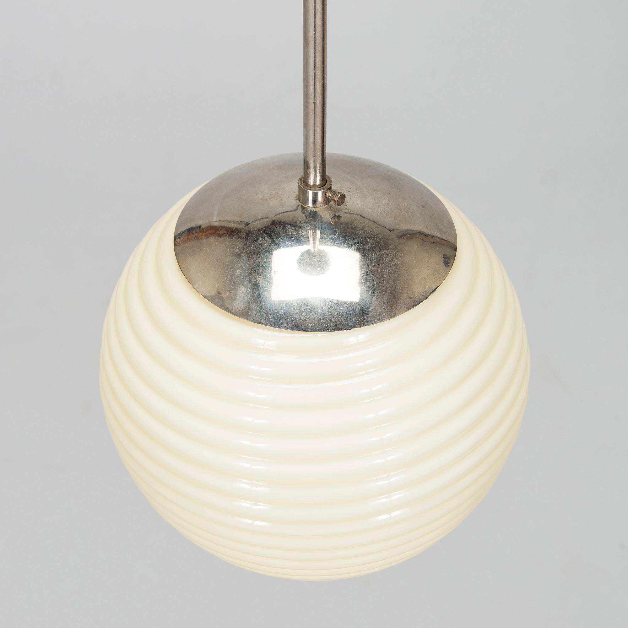 Gunilla Jung, kattovalaisin, malli 1032, Stockmann Orno, 1900-luvun puoliväli.
