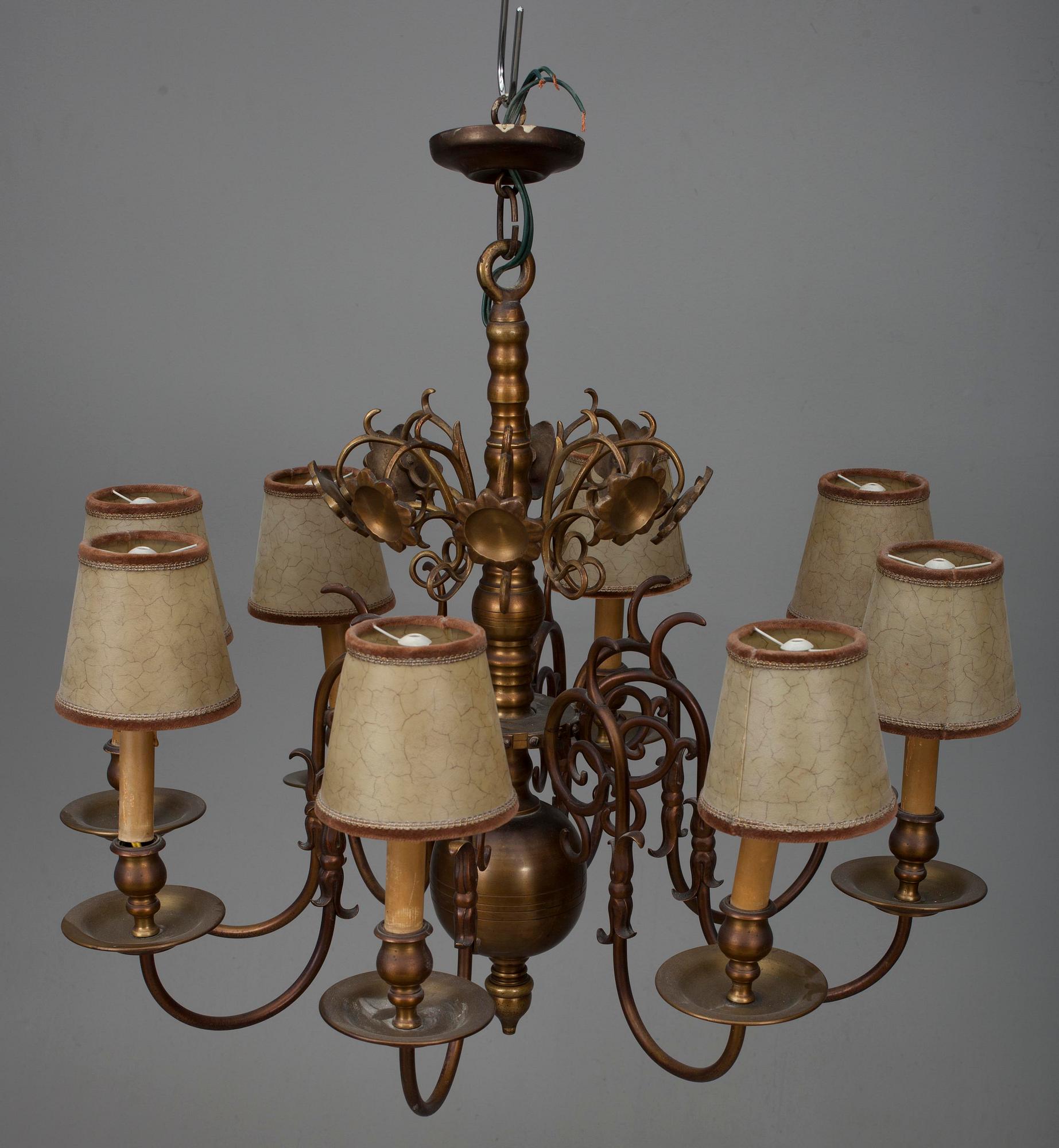 TAKARMATUR, barockstil, 1900-talets första hälft. H 69.