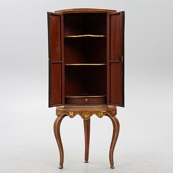 Skåp, rokoko-stil, sent 1800-tal.