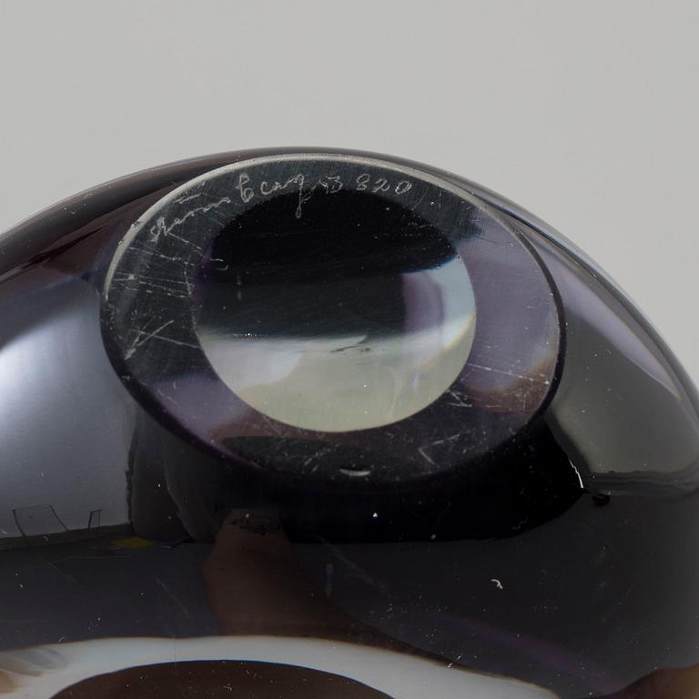 a set of 5 glass vases by Gerda and Asta Strömberg, Strömbergshyttan.