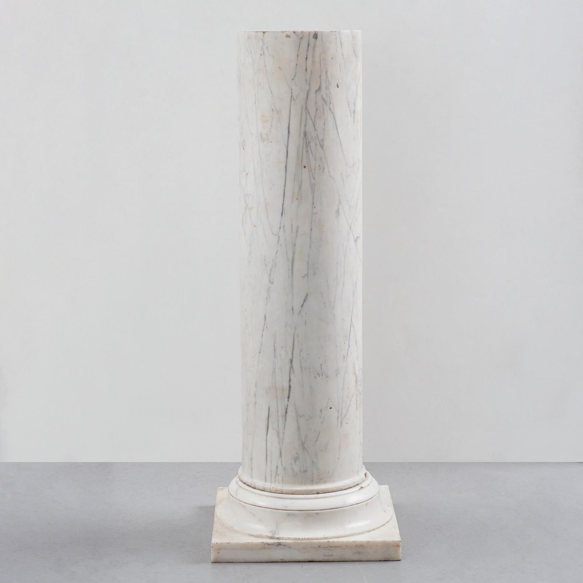 A late Gustavian marble column.