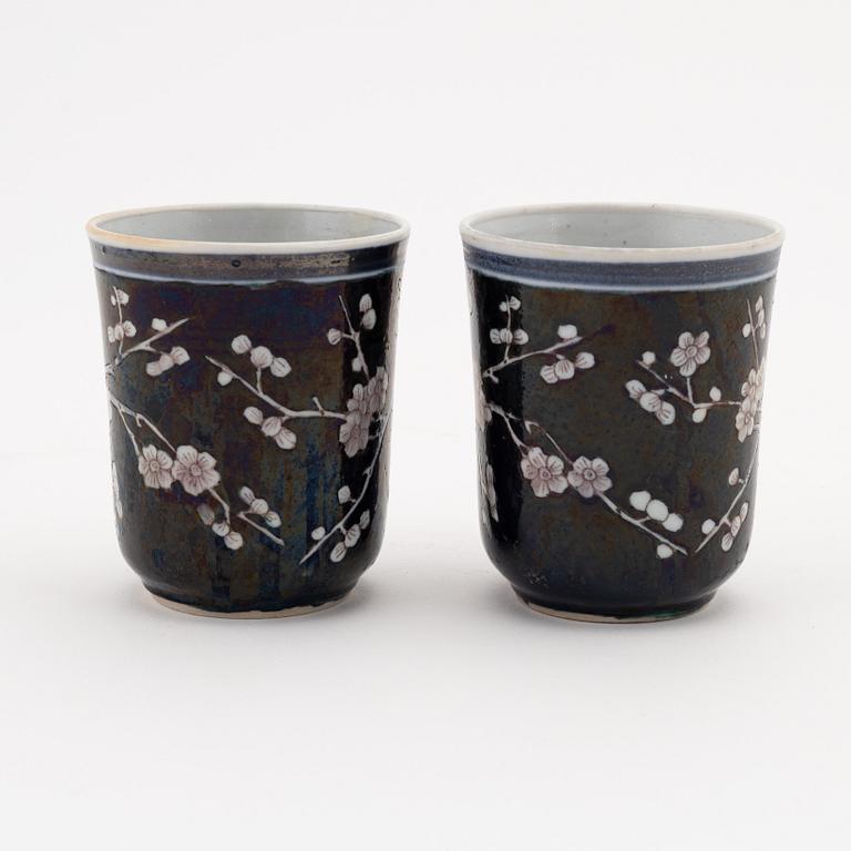A pair of famille noire cups, Qing dynasty, 19th Century.