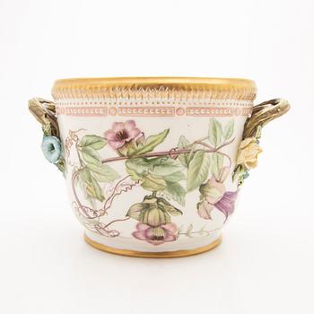 Cachepot/Wine cooler, porcelain. 'Flora Danica', Royal Copenhagen, Denmark, mid-20th century.