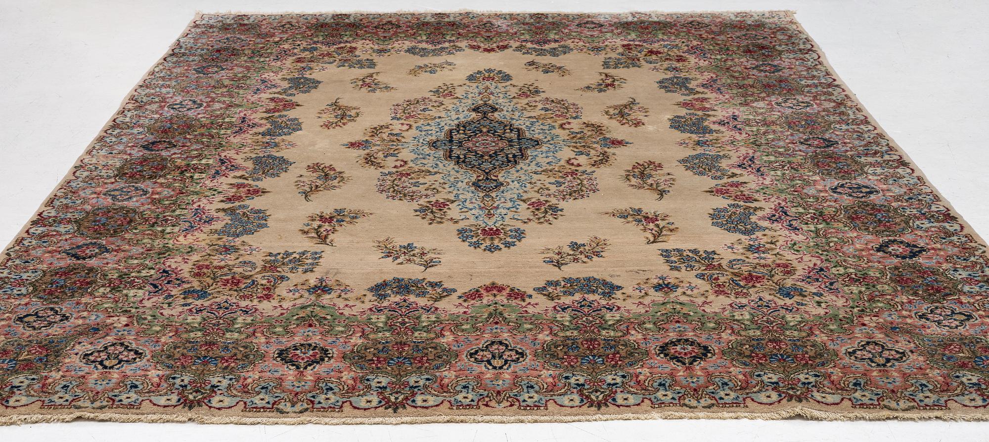 Carpet, Kriman, approx. 370 x 215 cm.
