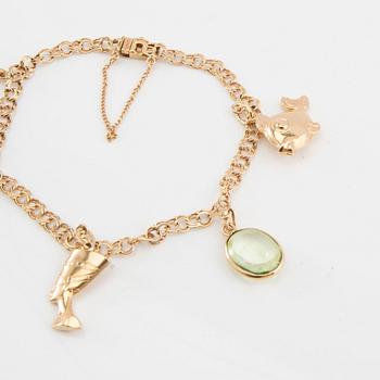 Bracelet Bismarck link 18K gold with charms.