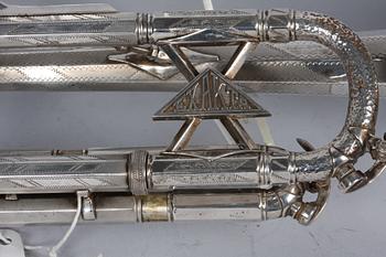 TRUMPET, vitmetall.