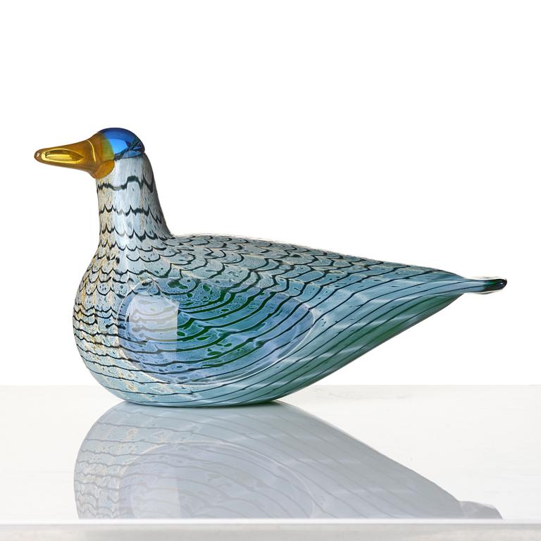 Oivo Toikka, fågel, "Martin hanhi", för 80-årsjubileet av Finlands självständighet, Nuutajärvi Notsjö, Iittala, Finland.