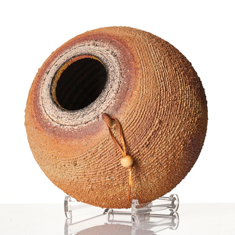 Iskandar Jalil, a stoneware urn, Singapore 1970s-80s.