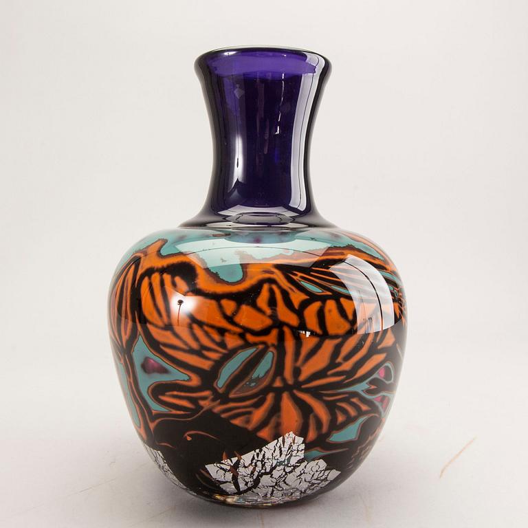 Elna Melusine Jolom, a unique graal glass vase Österlens glashytta.