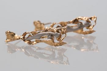 ÖRHÄNGEN, ett par, 18 K guld samt diamanter. Vikt ca 5 g.