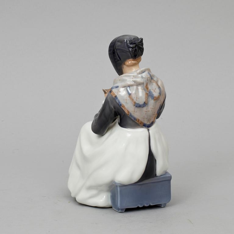 FIGURIN, porslin, design Lotte Benter, Royal Copenhagen.