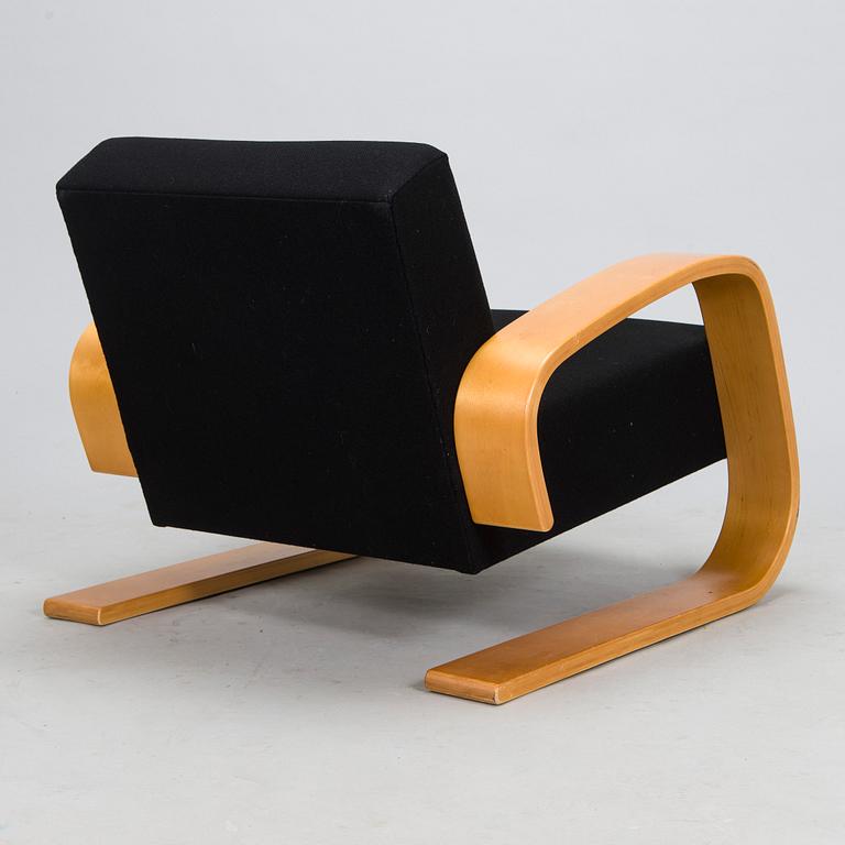 Alvar Aalto, fåtölj, "Tank chair", modell 400, Artek 2009.