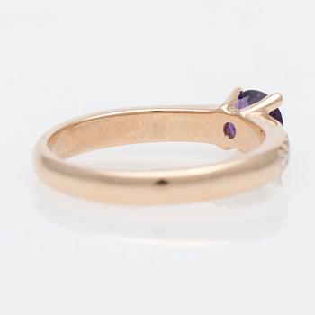 RING, fasettslipad ametist, diamanter, 14K guld.