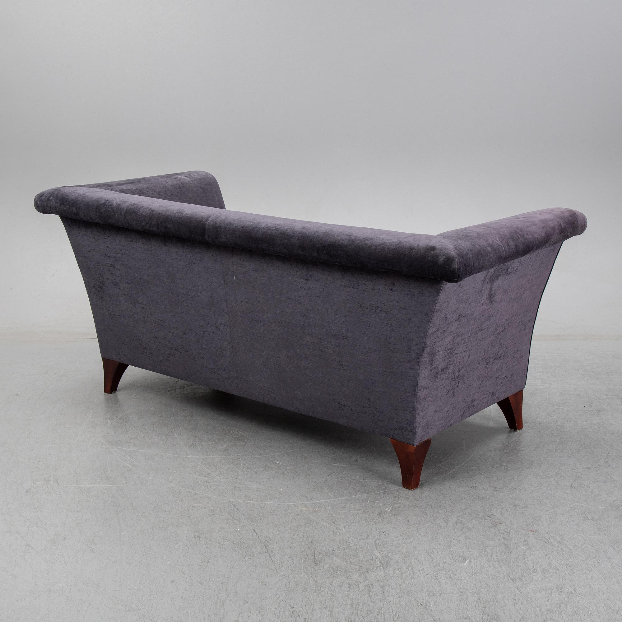 A 21st Century 'Cotton Club' sofa from Lambert.