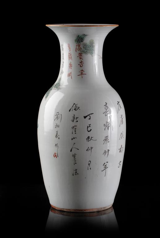 GOLVURNA, porslin, Kina, 1900-tal.
