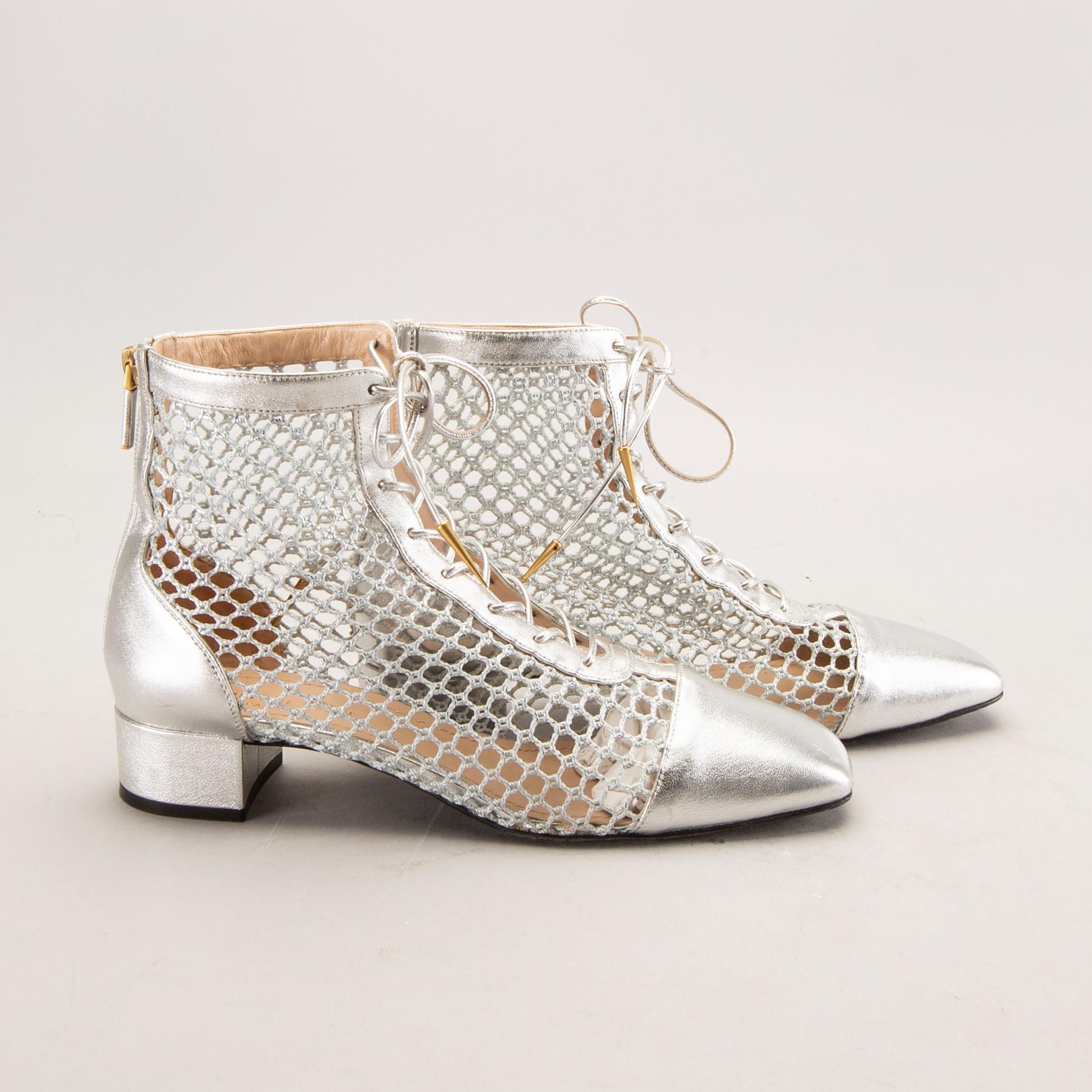 Dior skor ett par "Naughtily" storl 39 1/2.