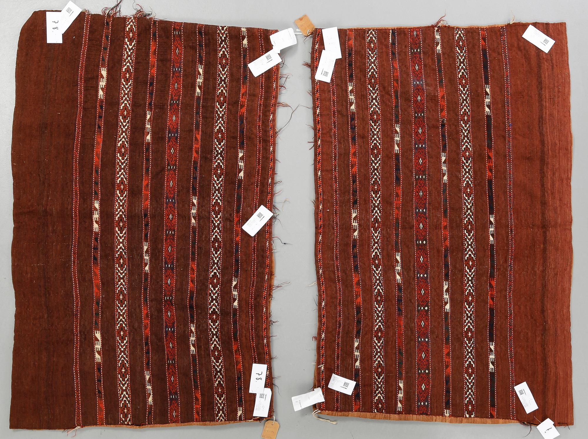SADELVÄSKOR, ett par, sannolikt Turkmener, ca 78 x 128 resp 76 x 128 cm.
