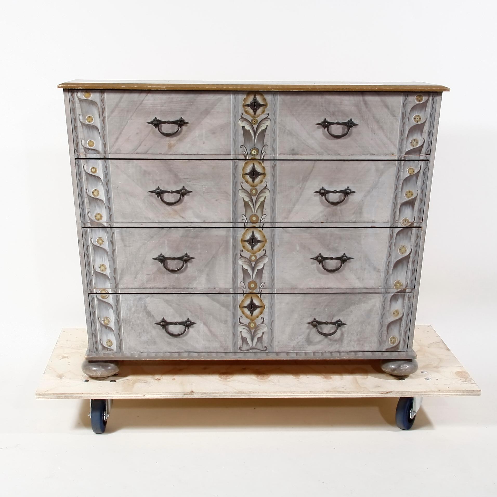 BYRÅ, allmogestil, 1900-talets första hälft.