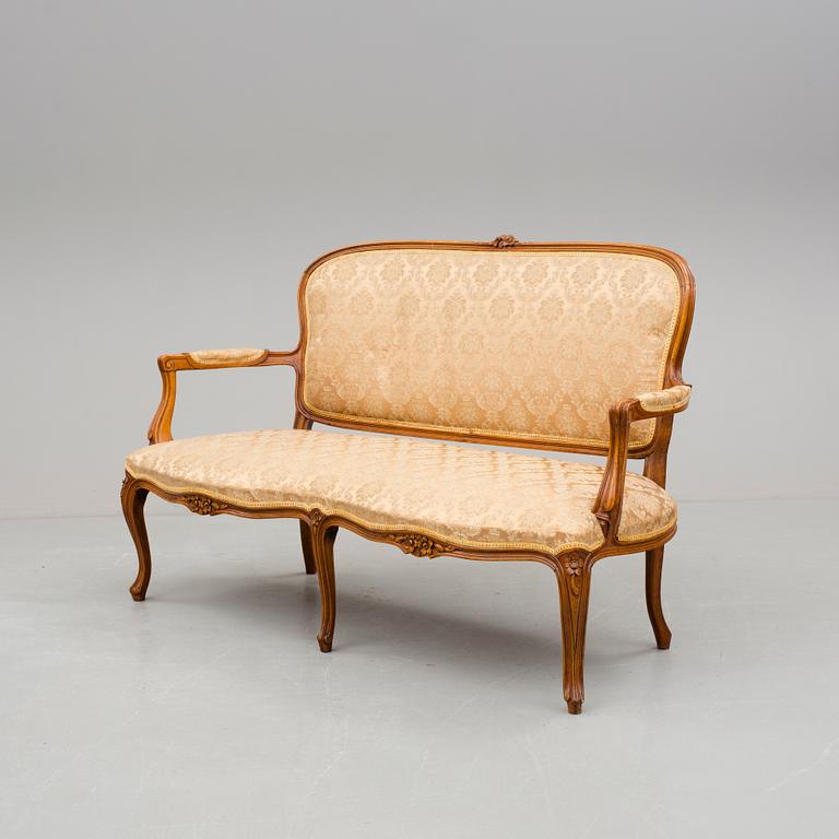 SOFFA, rokokostil, 1900-talets första hälft.