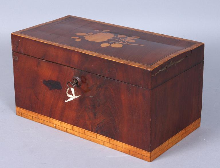 TEDOSOR, 2 st samt SCHATULL, 1800/1900-tal.
