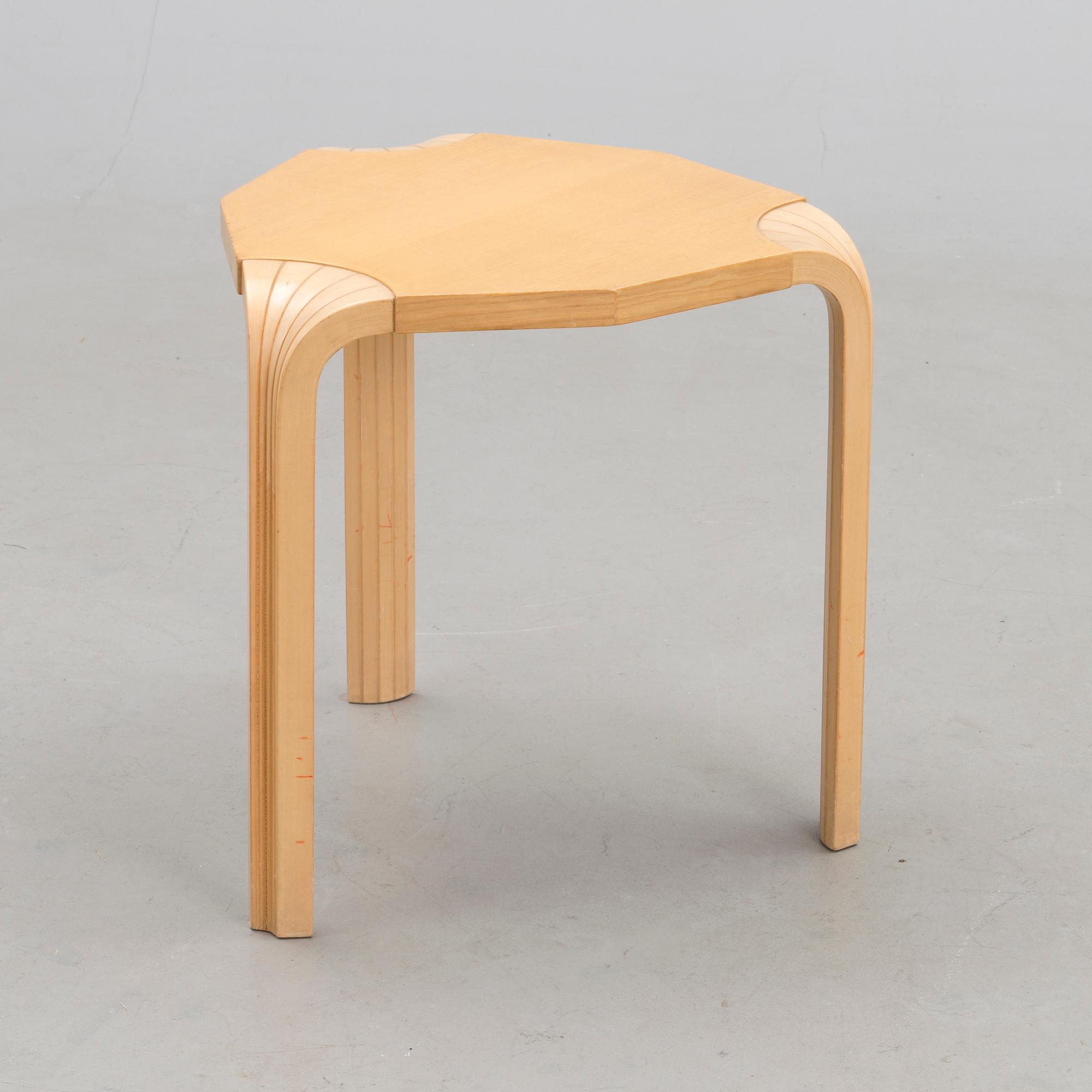 ALVAR AALTO, pall "X602", Artek.