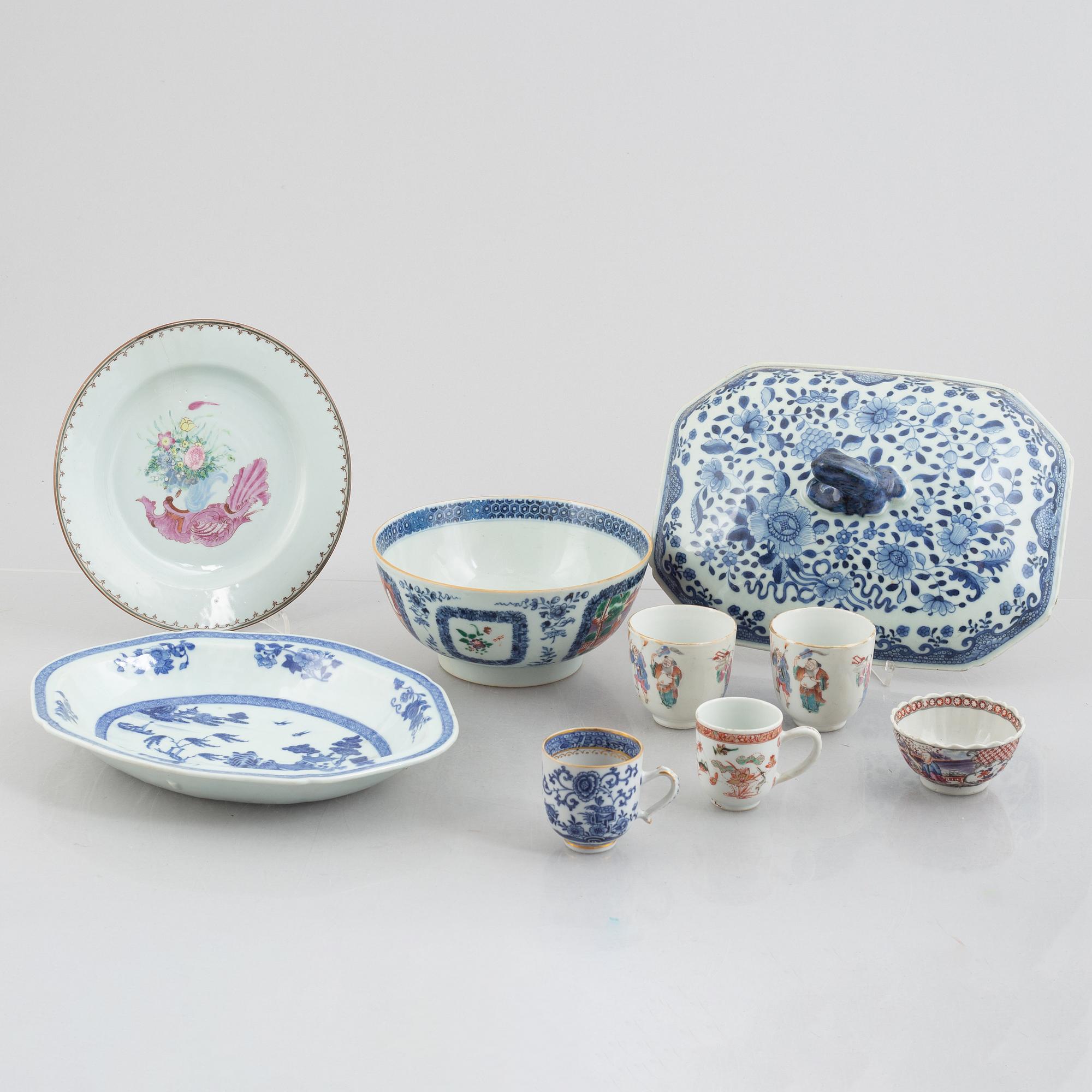 Nine pieces of Chinese porcelain, Qing dynasty, 18th-19th century.