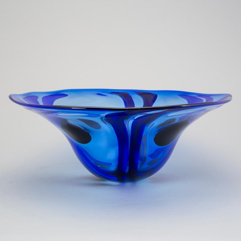 A Lars Hellsten glass vase, Orrefors.