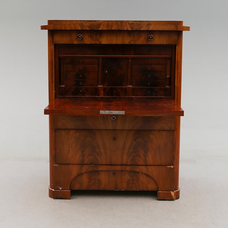 CHIFFONJÈ, senempire, 1800-talets mitt.