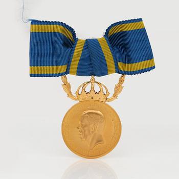 MEDALJ, guld, daterad 1961. Ca 16,2 gram.