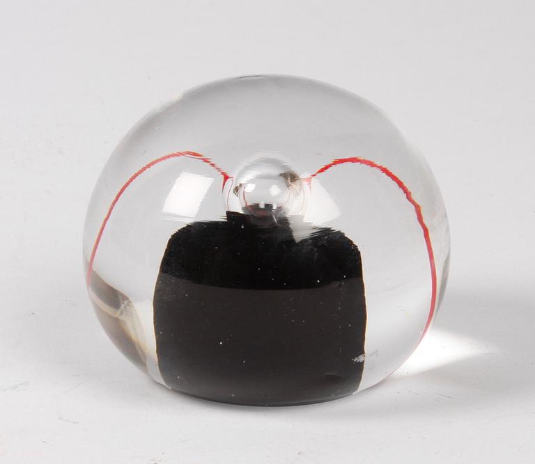 BREVPRESS, glas. Bertil Vallien Kosta Boda.