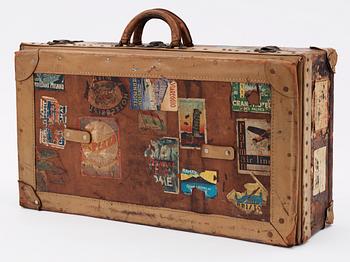 586. LOUIS VUITTON, resväska, sekelskiftet 1900.
