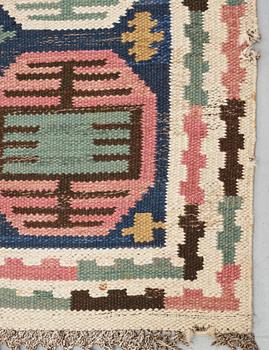 Märta Måås-Fjetterström, A carpet, "Dukater", flat weave ca 394-401 x 249,5-251,5 cm, signed AB MMF.