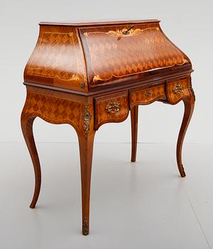 SEKRETÄR, Louis XVI-stil, 1900-talets mitt.