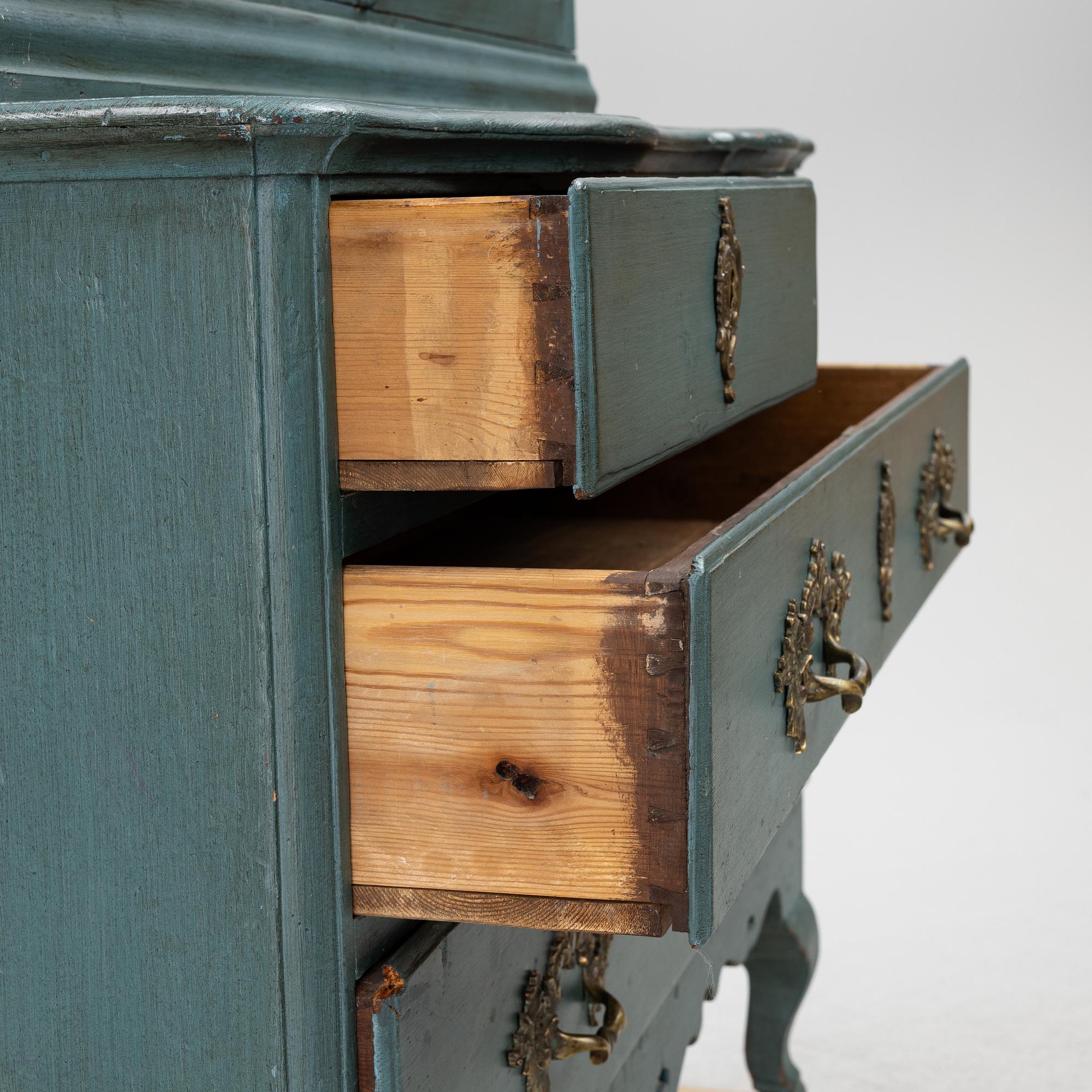 Vitrinskåp, 1700-tal.