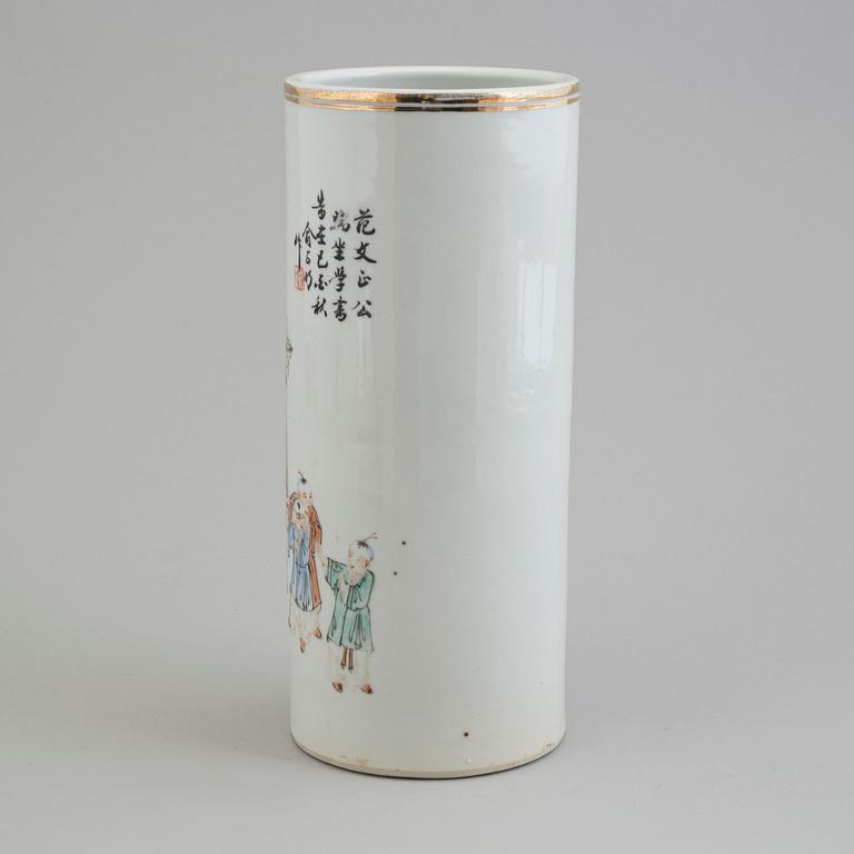 A qianjiang hat stand, early 20th century, Yu Ziming (1843—1911).