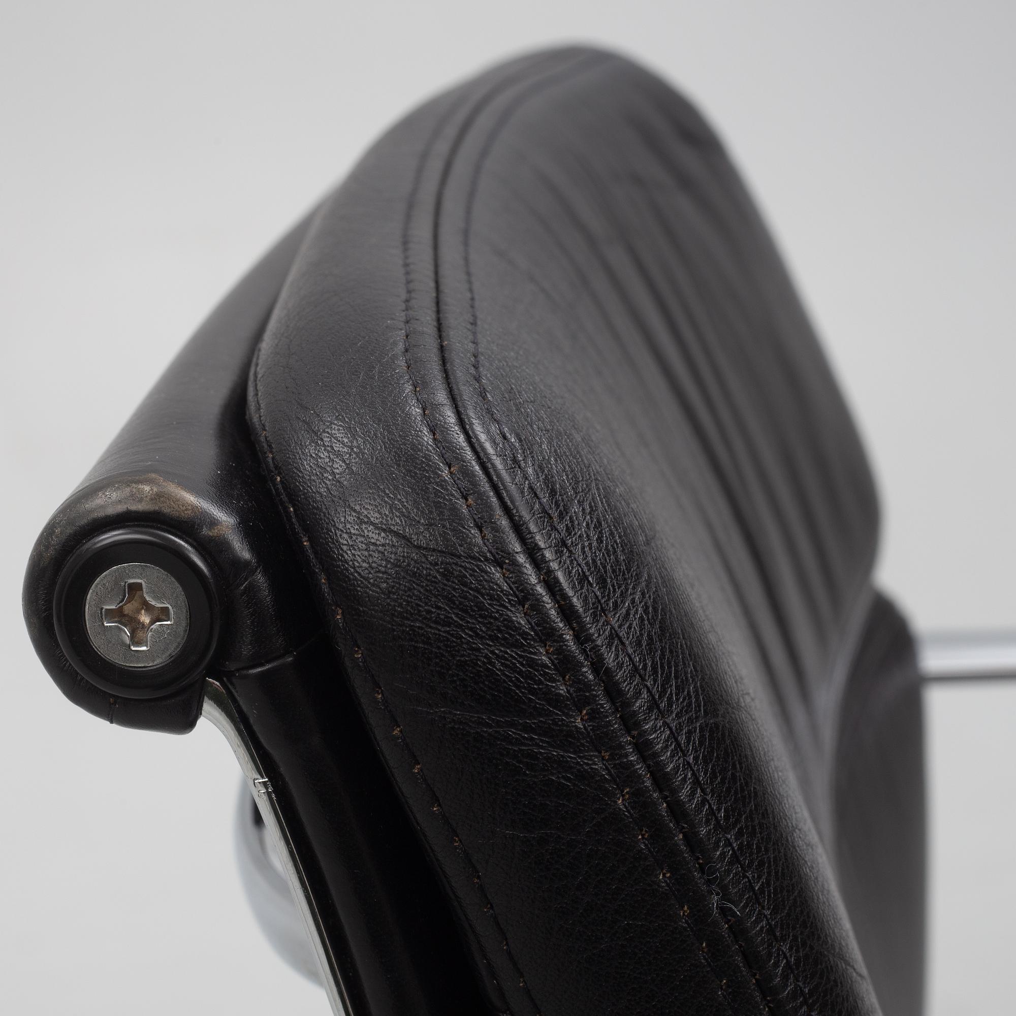 Charles & Ray Eames, kontorsstol, "Soft Pad Chair EA217", Vitra.