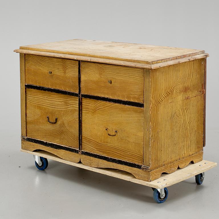 SLAGBORD/LÅDFACK, 1800-tal.
