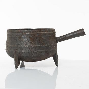 Gryta och stekpanna med trefot, 1700- / 1800-tal.
