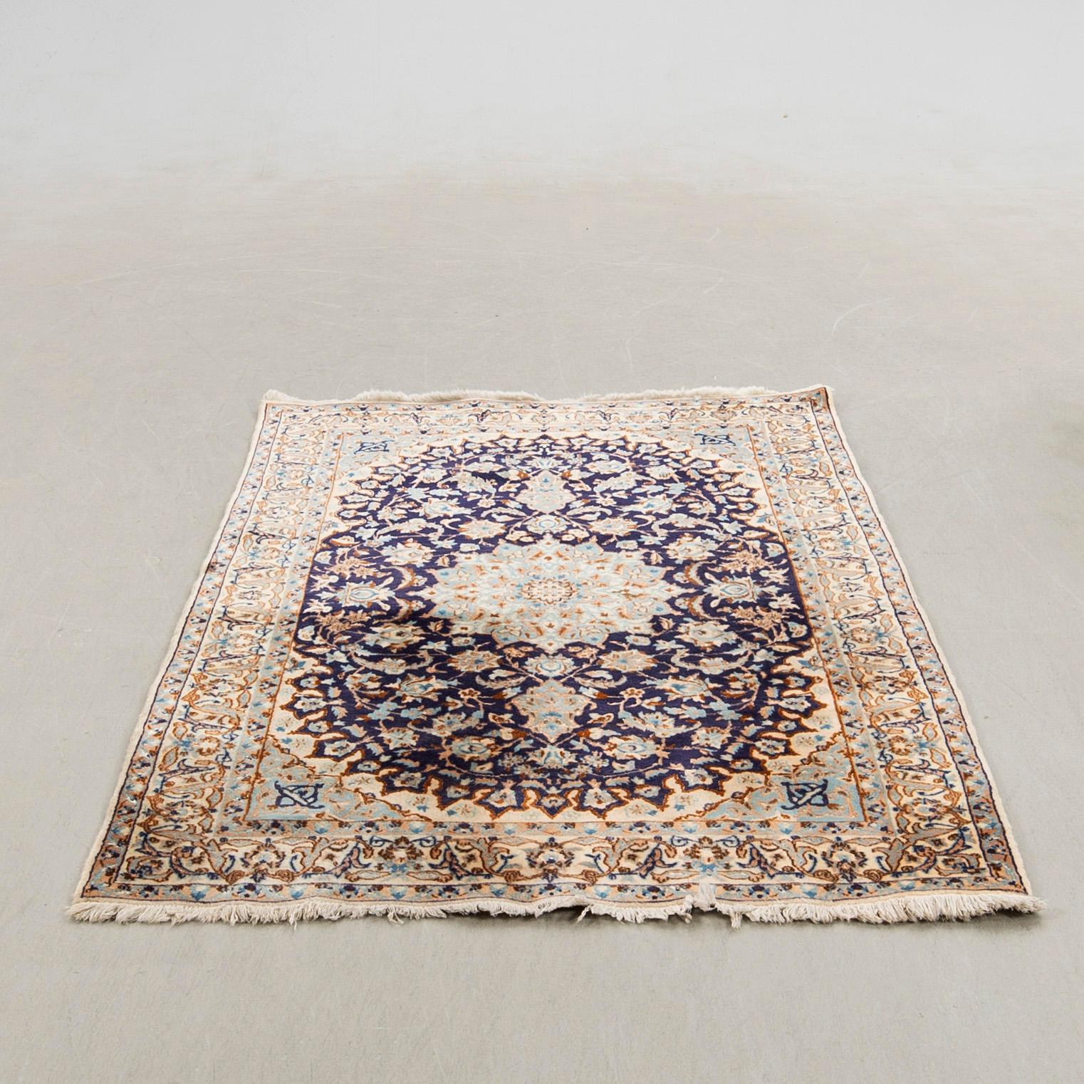 Matta, Nain, 202 x 126 cm.