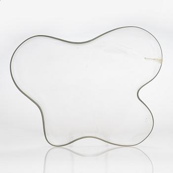 Alvar Aalto, a '3034' dish signed Alvar Aalto 3034. Manufactured by Iittala early 1960s.